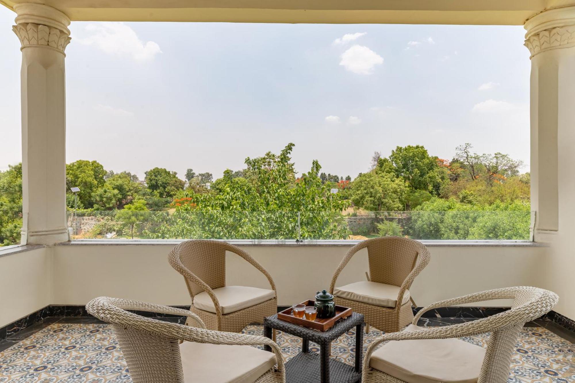 Alaya Stays Raga 2Bhk Farmstay With An Entertainment Lounge Sohna Zewnętrze zdjęcie